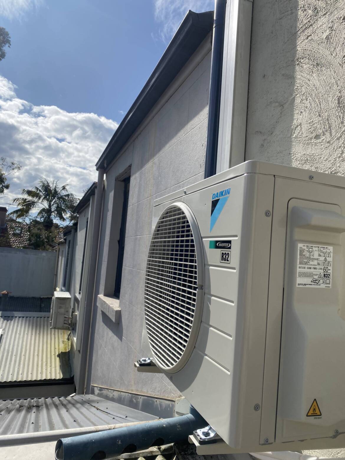 Subfloor Daikin ducted system installation at Bronte.